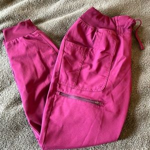 Wine color Womens jogger scrubs pants. Size XS petite, great condition